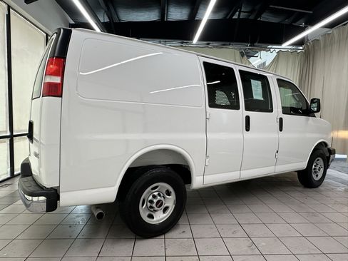 Used 2025 GMC Savana 2500 w/ Driver Convenience Package RWD image 3