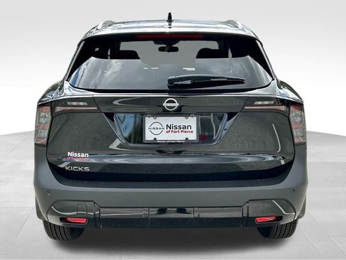 New 2026 Nissan Kicks SV w/ SV Premium Package FWD image 7