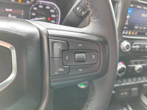 Used 2022 GMC Sierra 2500 AT4 w/ AT4 Preferred Package image 16