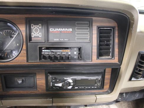 Used 1993 Dodge D/W Truck 250 image 32