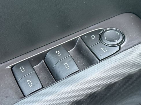 Used 2026 Chevrolet Colorado Trail Boss image 13