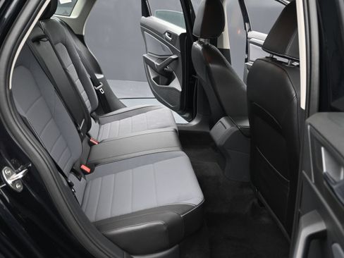 Used 2026 Volkswagen Jetta SE FWD image 25