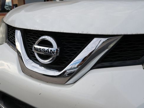 Used 2015 Nissan Rogue SL image 10