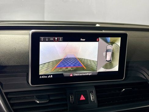 Used 2020 Audi Q5 e Prestige w/ Prestige Package image 17