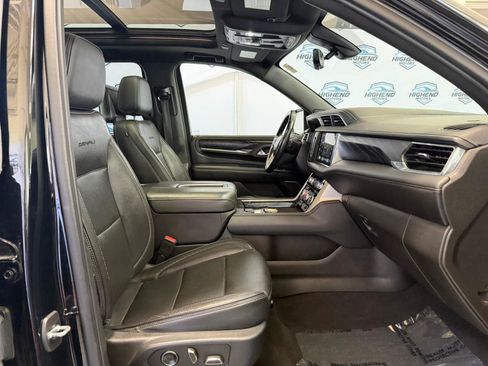 Used 2022 GMC Yukon XL Denali w/ Denali Ultimate Package AWD/4WD image 29