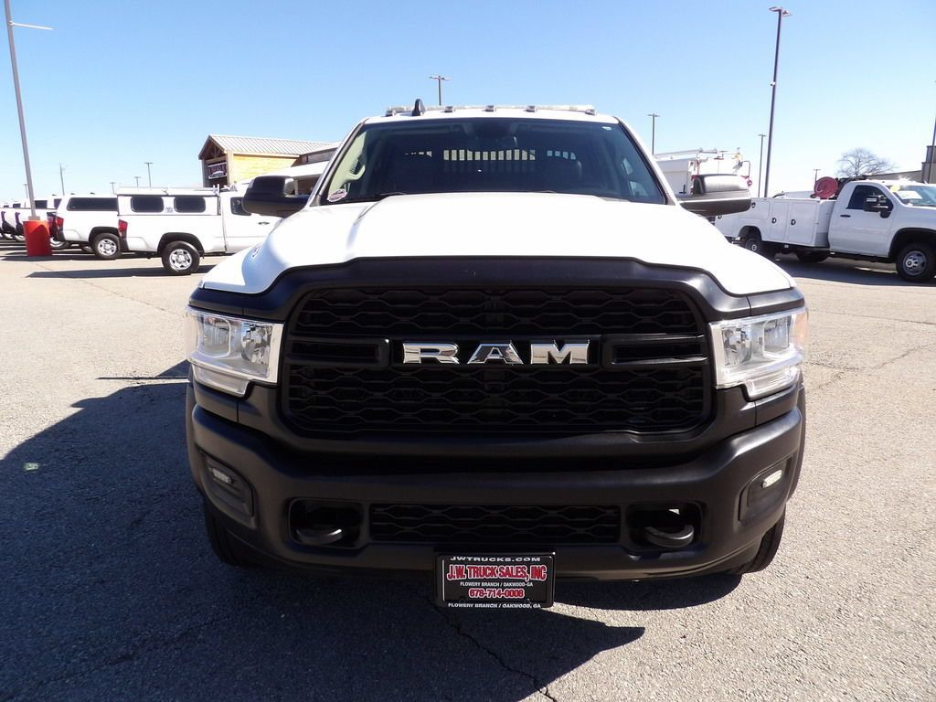 Used 2020 RAM 5500 Tradesman RWD image 12