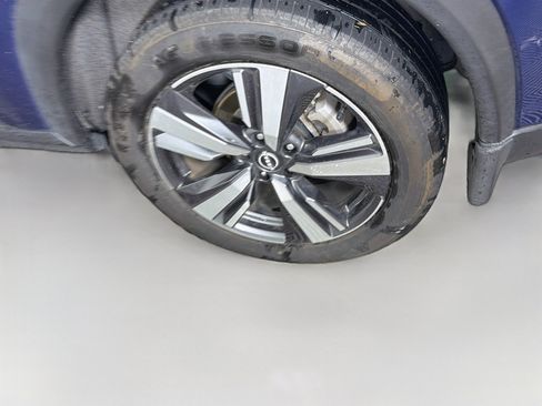 Used 2023 Nissan Rogue SL AWD/4WD image 11