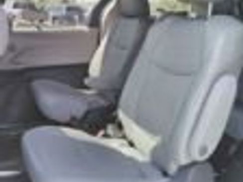 Used 2024 Toyota Sienna XLE image 7