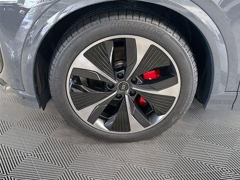 Certified 2025 Audi SQ6 e-tron Prestige w/ Red Edition One image 32