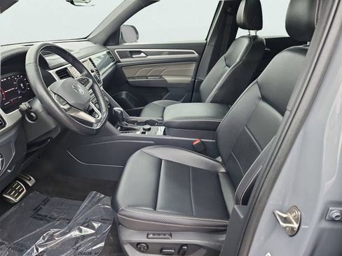 Used 2022 Volkswagen Atlas Cross Sport SEL R-Line AWD/4WD image 37