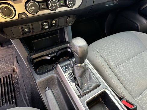 Used 2019 Toyota Tacoma 4x4 Double Cab image 31