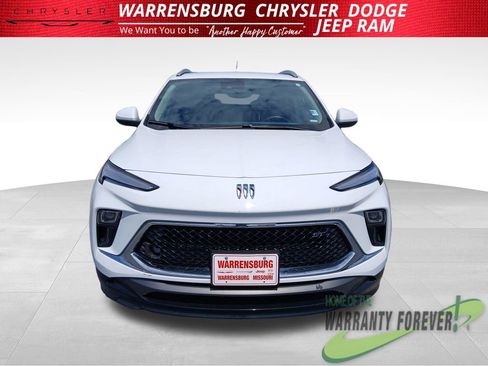 Used 2024 Buick Encore GX Sport Touring AWD/4WD image 10