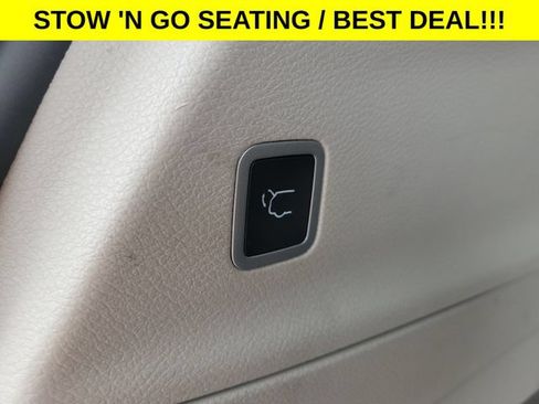 Used 2023 Chrysler Voyager LX FWD image 27