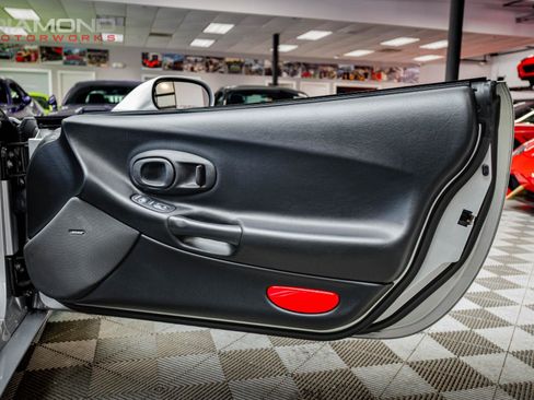 Used 2002 Chevrolet Corvette Z06 w/ Memory Pkg image 87