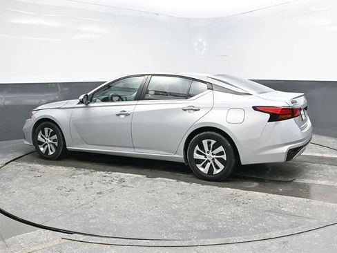 Used 2021 Nissan Altima 2.5 S image 4