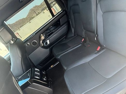 Used 2021 Land Rover Range Rover P525 Westminster Edition LWB AWD/4WD image 19