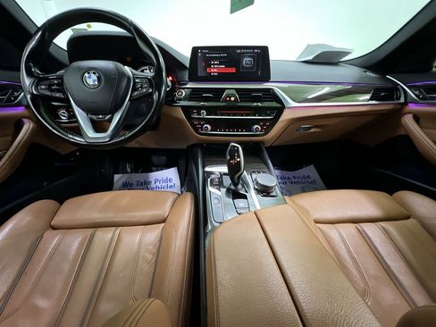 Used 2019 BMW 530e xDrive w/ Convenience Package AWD/4WD image 19
