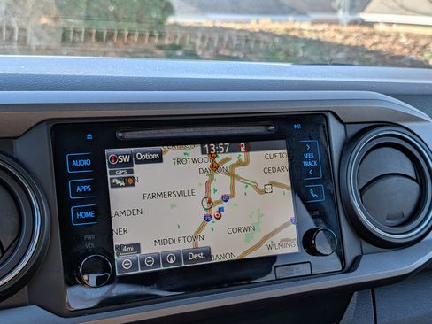 Used 2019 Toyota Tacoma TRD Off-Road image 19