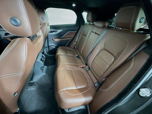 Used 2019 Jaguar F-PACE S image 25