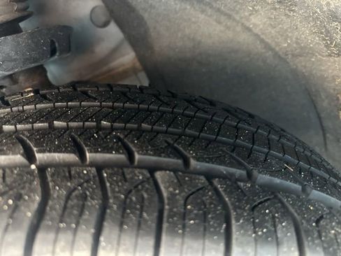 Used 2018 Chevrolet Equinox LT w/ Sun & Infotainment Package image 9