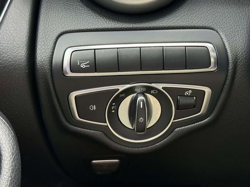 Used 2017 Mercedes-Benz GLC 300 4MATIC image 24