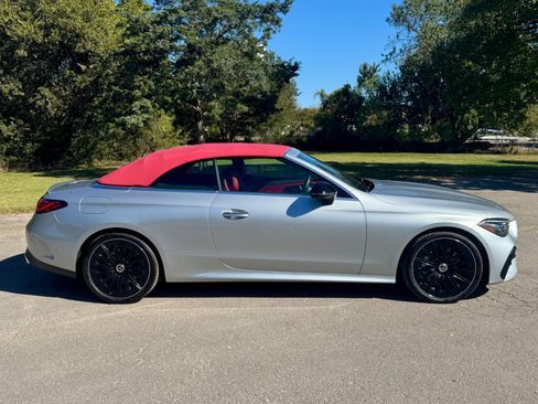 Used 2024 Mercedes-Benz CLE 450 4MATIC Cabriolet image 11