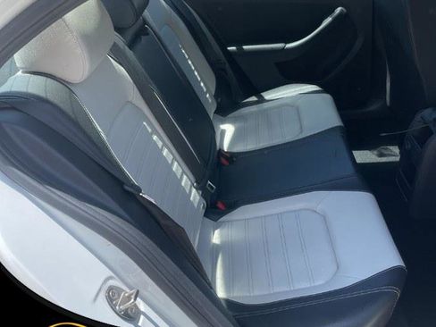 Used 2016 Volkswagen Jetta Sport w/ Lighting Package FWD image 14