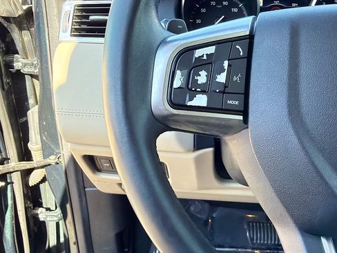 Used 2017 Land Rover Discovery Sport HSE image 35