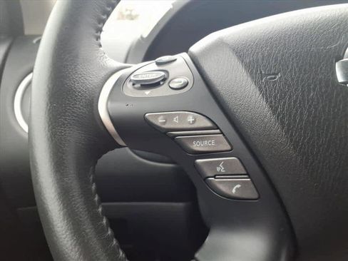 Certified 2018 Nissan Pathfinder SV w/ SV Tech Package image 22