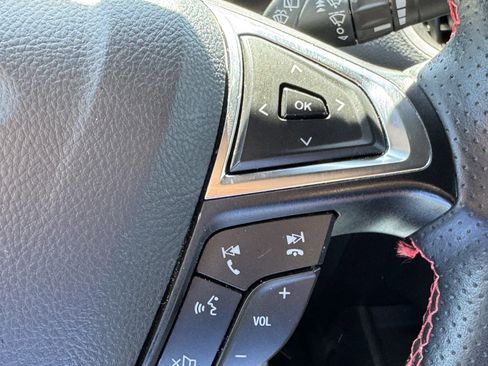 Used 2024 Ford Edge ST-Line image 18