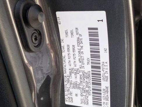 Used 2019 Toyota Tundra Platinum image 33