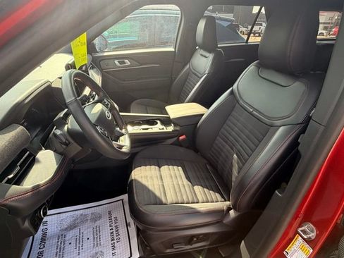 Used 2025 Ford Explorer ST-Line AWD/4WD image 11