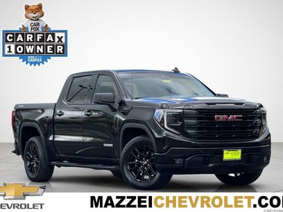 Used 2025 GMC Sierra 1500 Elevation