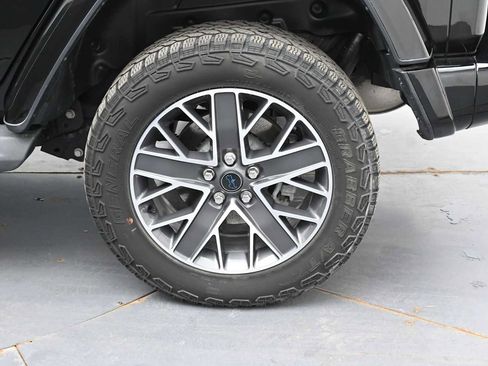 Used 2024 Jeep Wrangler High Altitude AWD/4WD image 5