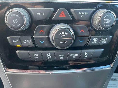 Used 2020 Jeep Grand Cherokee Altitude AWD/4WD image 24