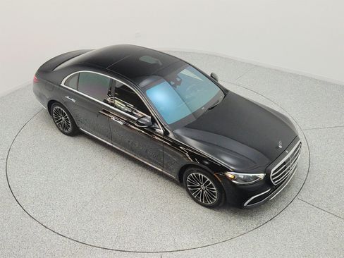 Used 2023 Mercedes-Benz S 580e 4MATIC Sedan image 24