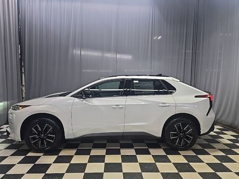 New 2026 Subaru Solterra Premium image 18