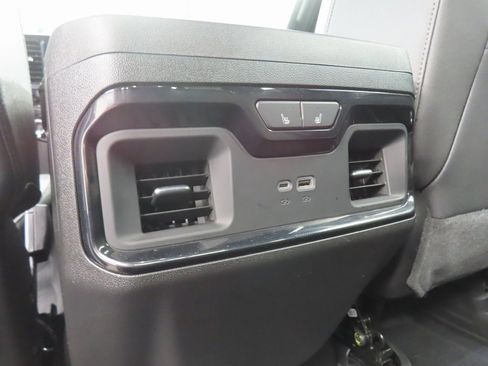 Used 2025 Chevrolet Silverado 2500 ZR2 w/ Technology Package image 14