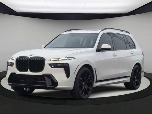 Certified 2023 BMW X7 xDrive40i w/ Executive Package image 4