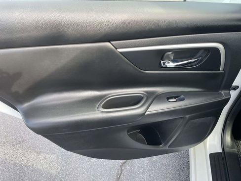 Used 2018 Nissan Altima 2.5 SR image 18