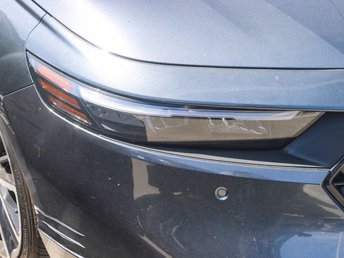 Used 2024 Honda Accord Touring image 2