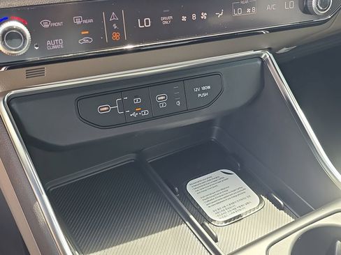 New 2026 Kia Carnival EX FWD image 27