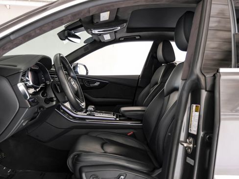 Used 2019 Audi Q8 Prestige image 3