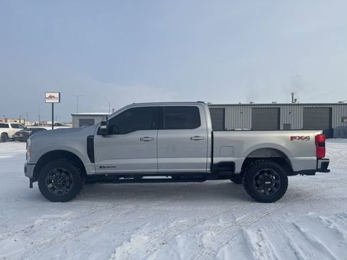 Used 2023 Ford F250 Lariat w/ Sport Appearance Package image 4