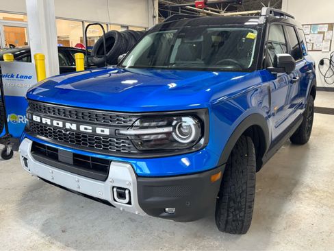 Used 2025 Ford Bronco Sport Badlands w/ Badlands Tech Package AWD/4WD image 4