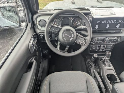 New 2026 Jeep Gladiator Sport AWD/4WD image 16