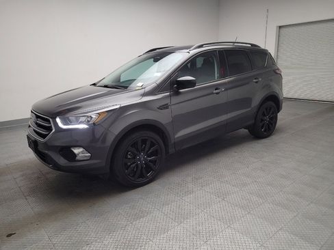 Used 2018 Ford Escape SE w/ SE Sport Appearance Package AWD/4WD image 2