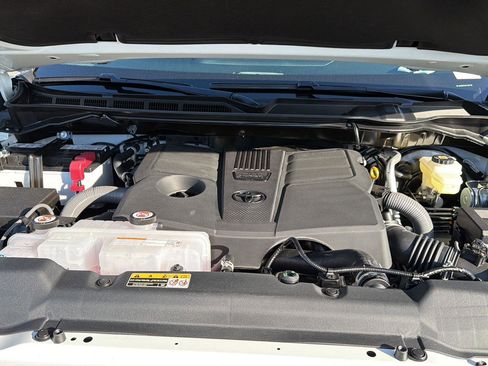 New 2026 Toyota Tundra Limited AWD/4WD image 33