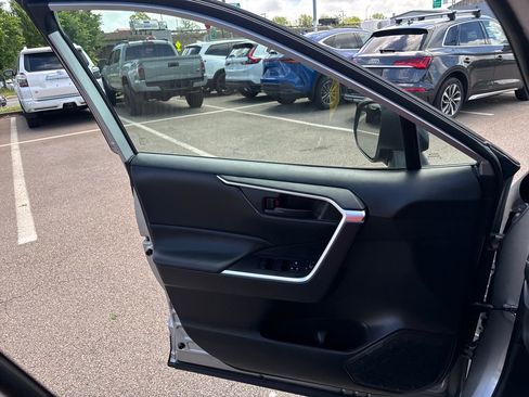 Used 2023 Toyota RAV4 LE FWD image 30