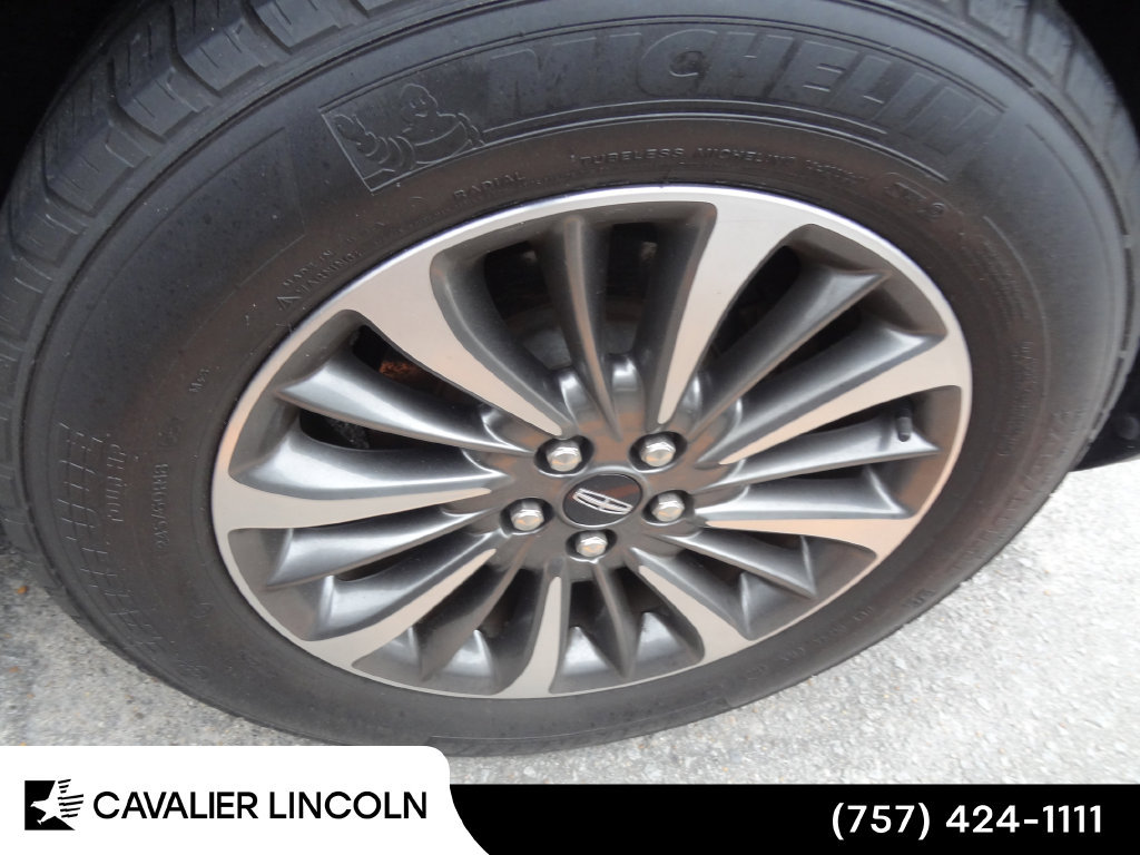Used 2022 Lincoln Nautilus Reserve FWD image 12